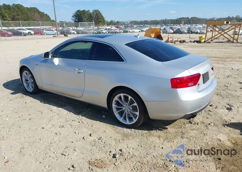 2013 Audi A5 2.0T Premium z USA, uszkodzony, nr VIN WAULFAFRXDA001936
